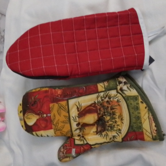 Dining placement-napkins and oven mitt set - Picture 9 of 14